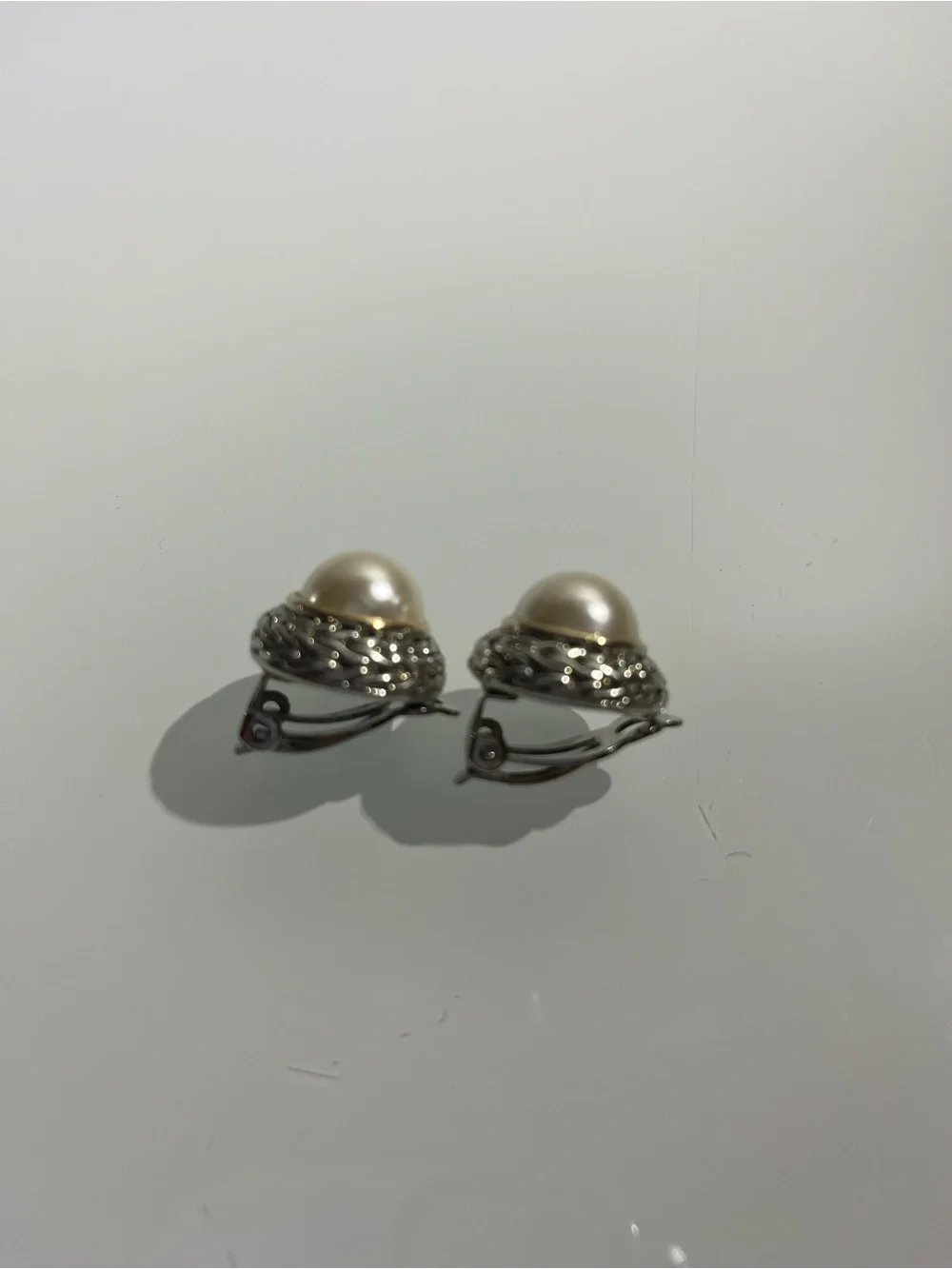 Elegant VTG Cream Pearl Button Clip Earrings with Silver-Tone Rope Setting